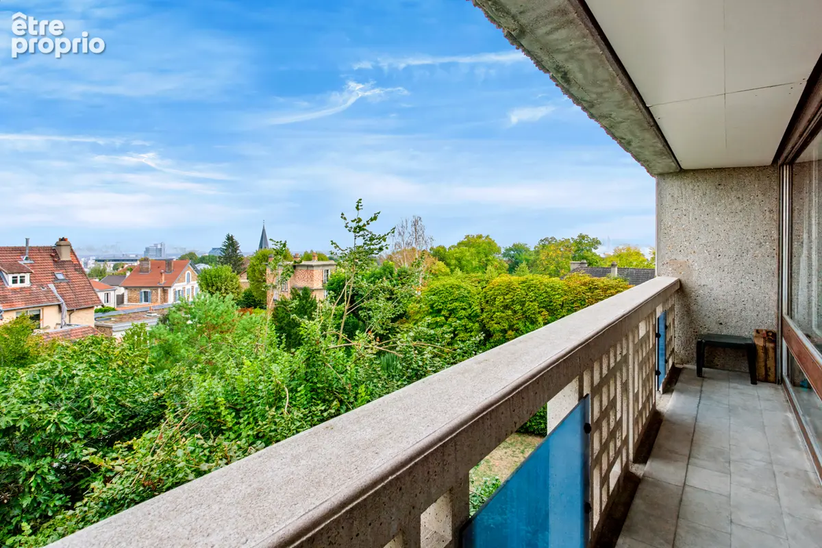Appartement 3 pièces en dernier étage avec terrasse et vue dégagée - photo 2
