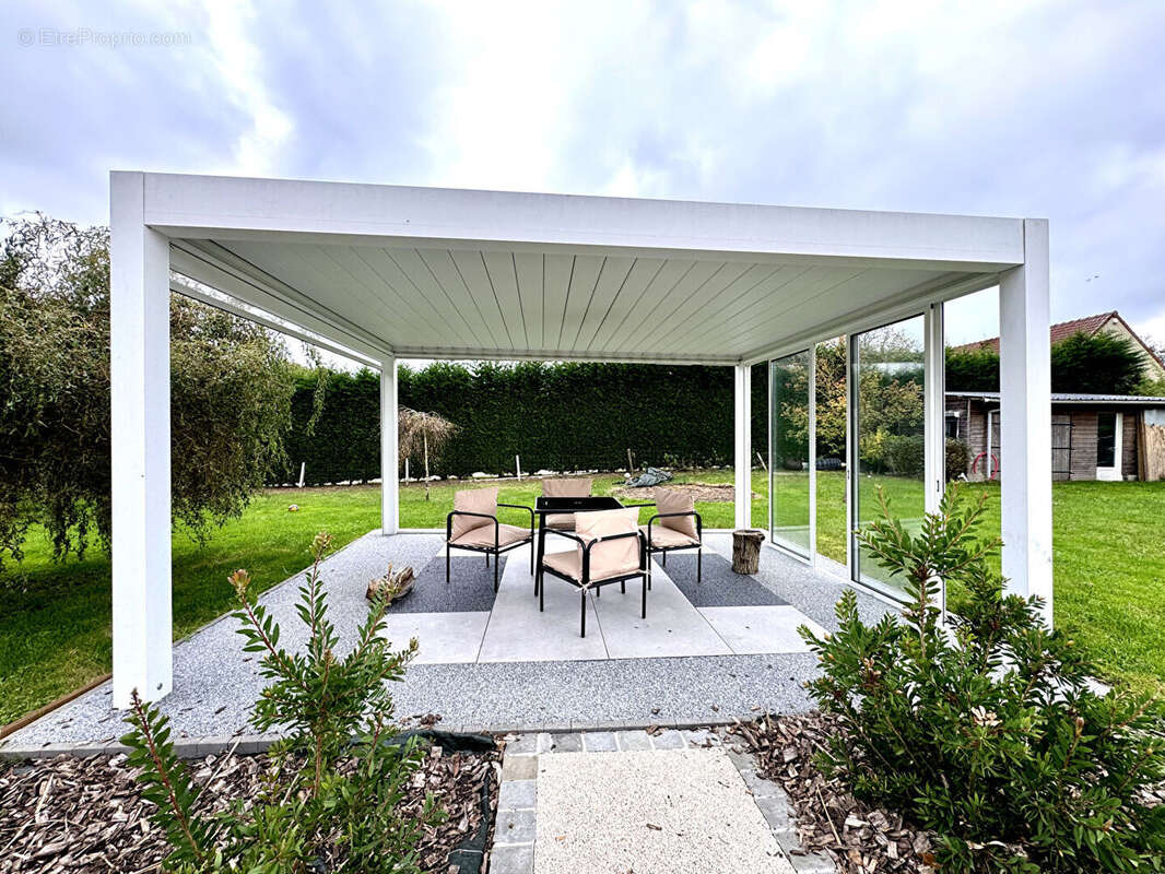 Maison à LA CAPELLE-LES-BOULOGNE