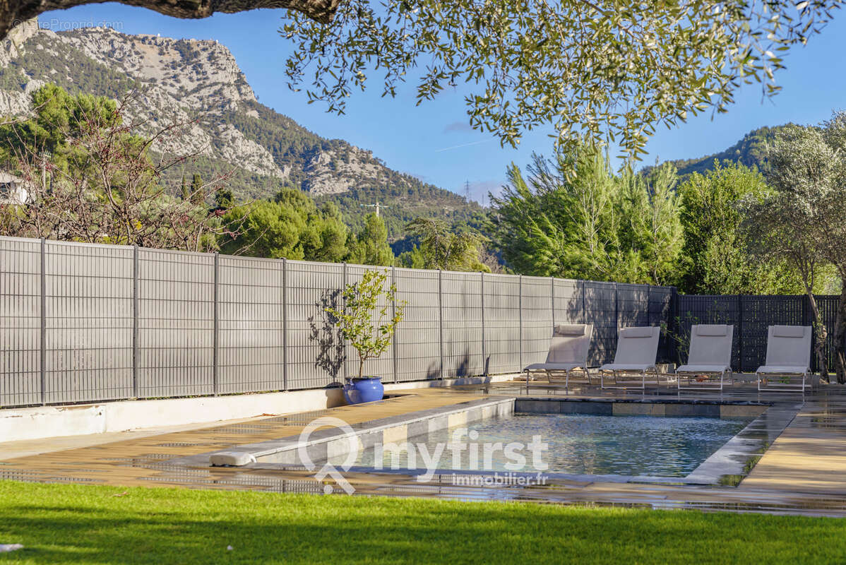 Maison à LA VALETTE-DU-VAR