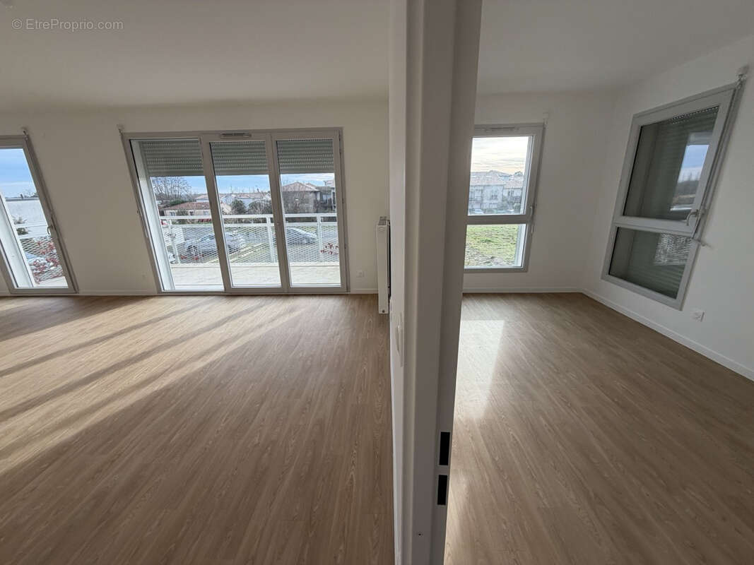 Appartement à TOULENNE