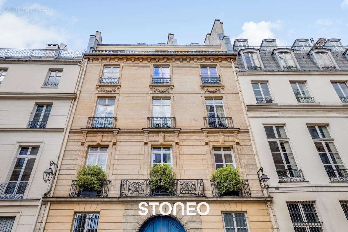 Appartement à PARIS-7E
