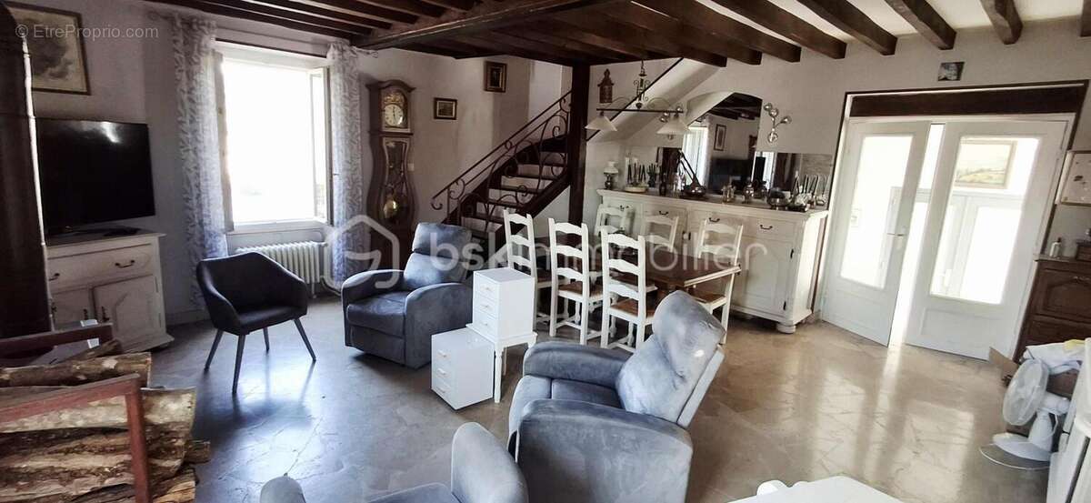 Maison à BUSSY-LE-REPOS