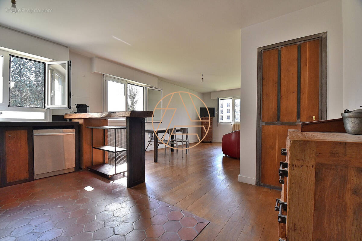 Appartement à SAINT-MAUR-DES-FOSSES