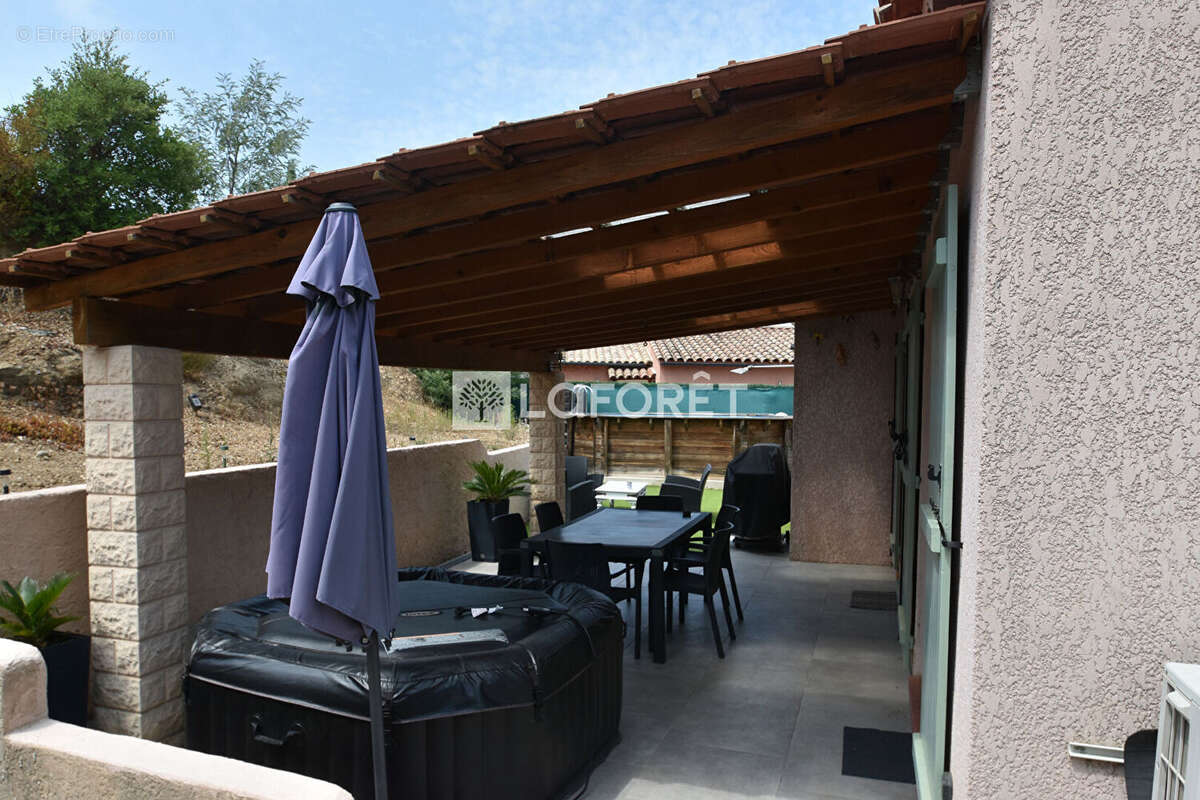 Maison à MONTAUROUX