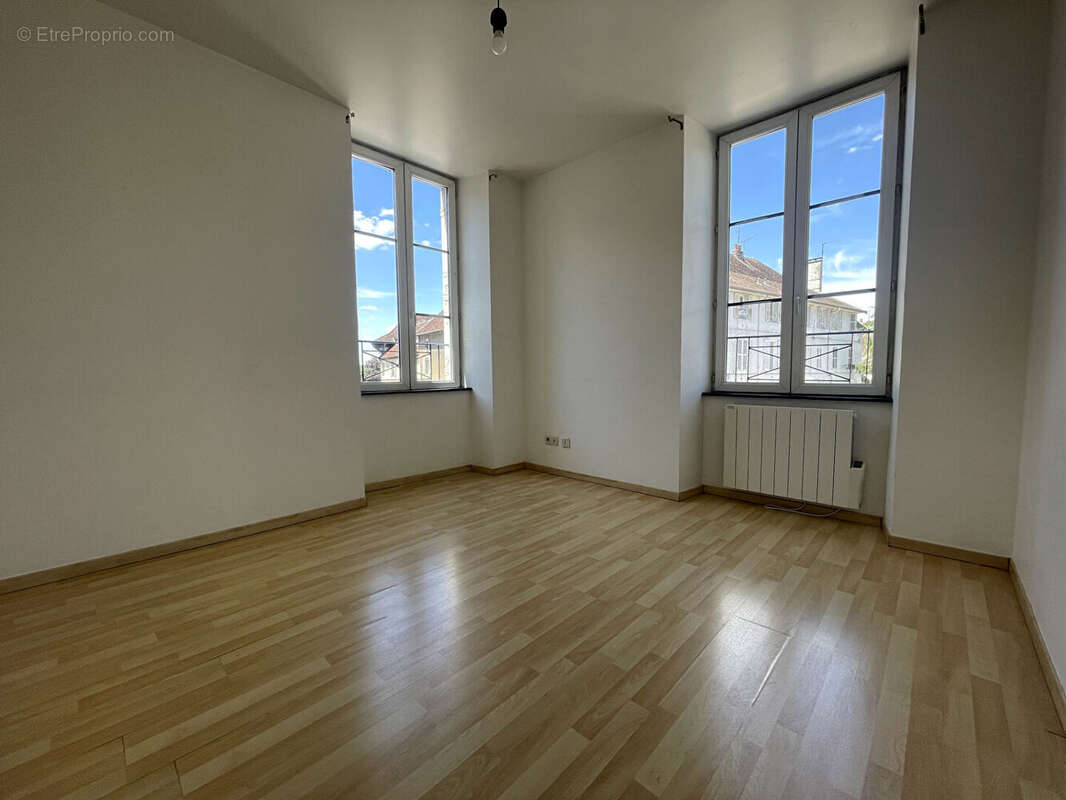 Appartement Montmorot / 4 pièces / 2 chambres / 80.77 m² - photo 3