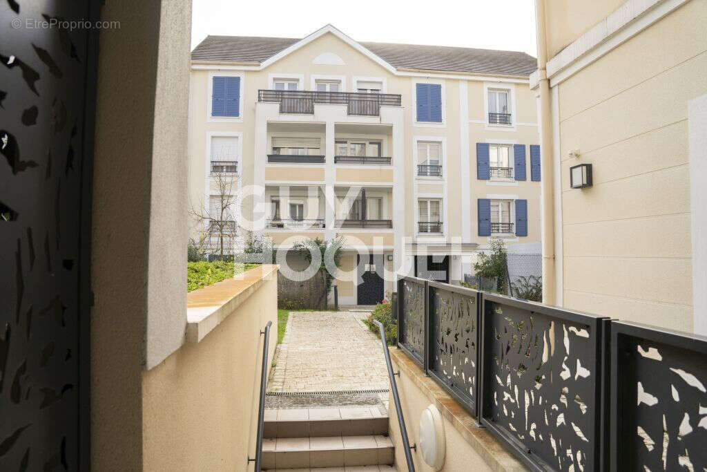 Appartement à BROU-SUR-CHANTEREINE