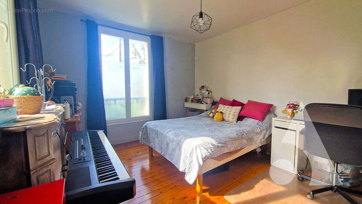 Maison/Villa Herblay Sur Seine 9 pièce(s) 192 m2 -  6 chambres -Centre Ville - Gare - photo 12