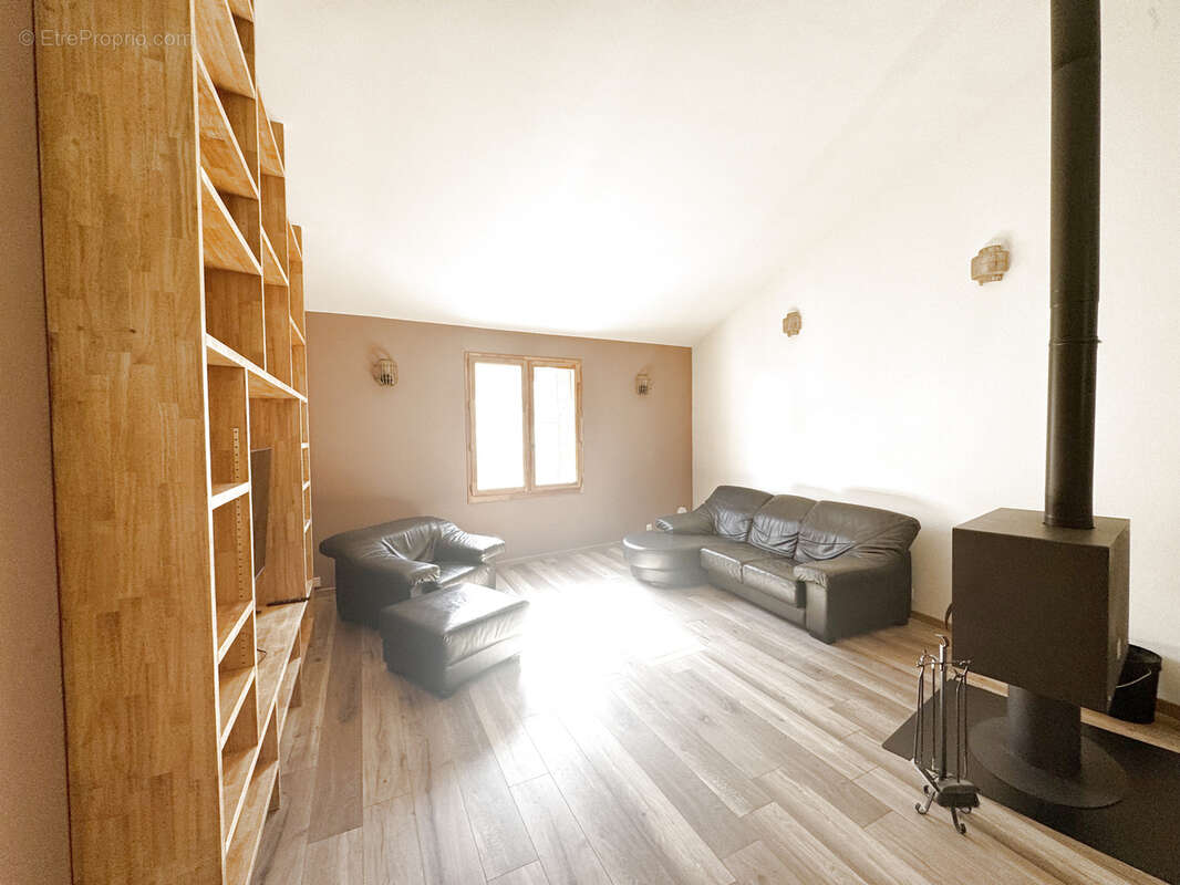 Grande maison de village avec garage en vente à Coursan - photo 11