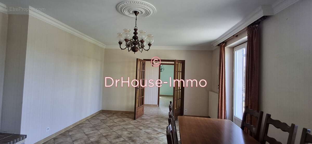 Maison à LANOUAILLE