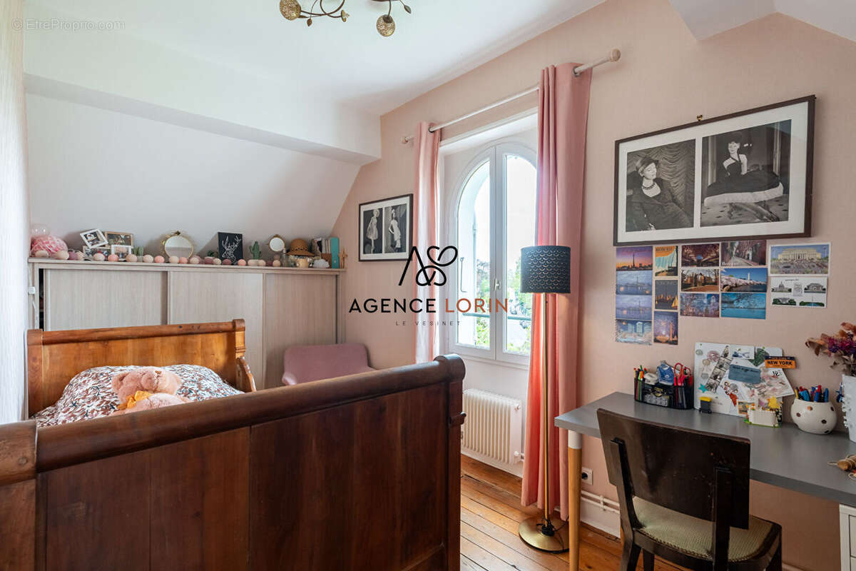 Maison Le Vésinet - 191 m² - 9 pièces - photo 15