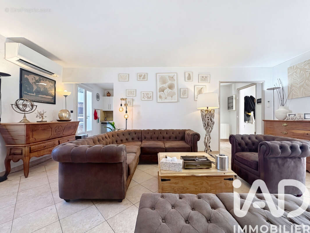 Photo 5 - Maison à ROQUEBRUNE-SUR-ARGENS