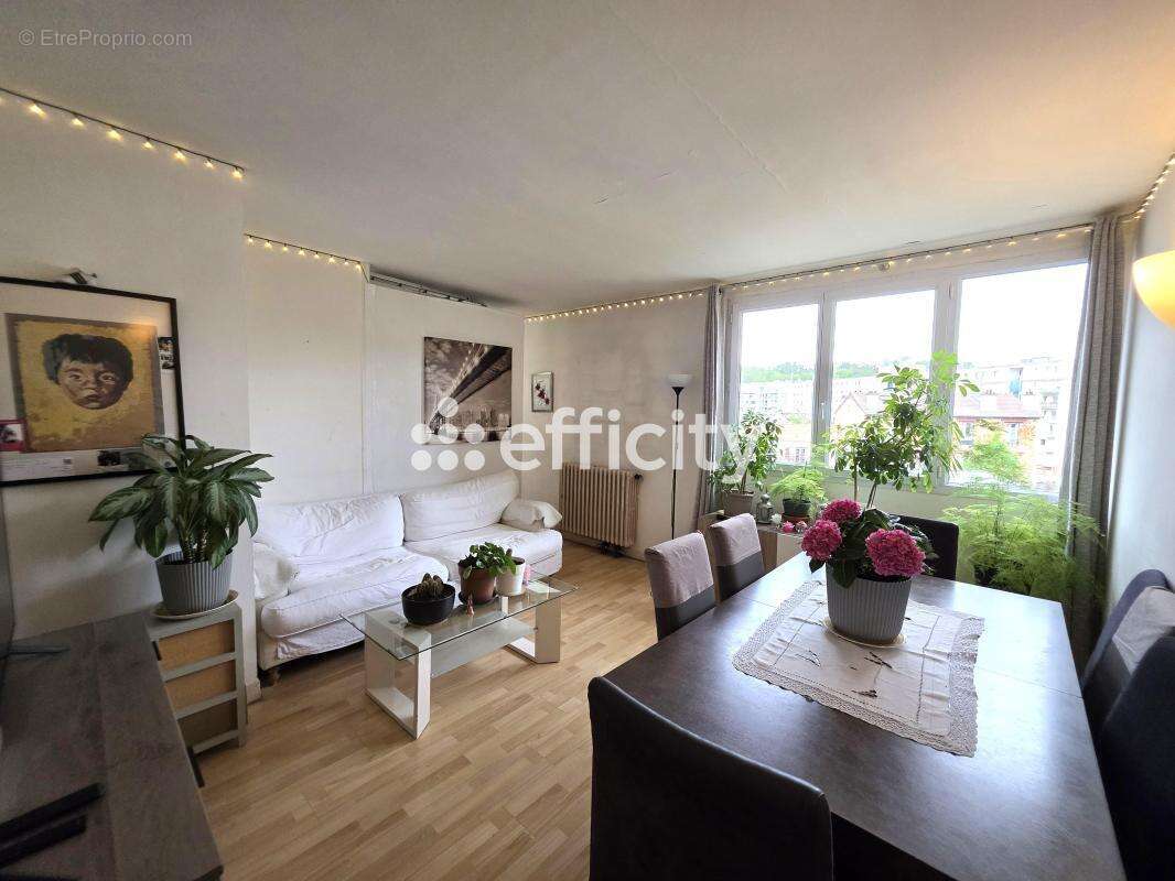 Appartement à ISSY-LES-MOULINEAUX