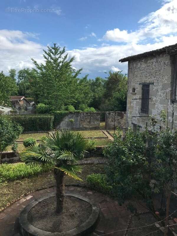 Maison à SAINT-BARTHELEMY-D'AGENAIS