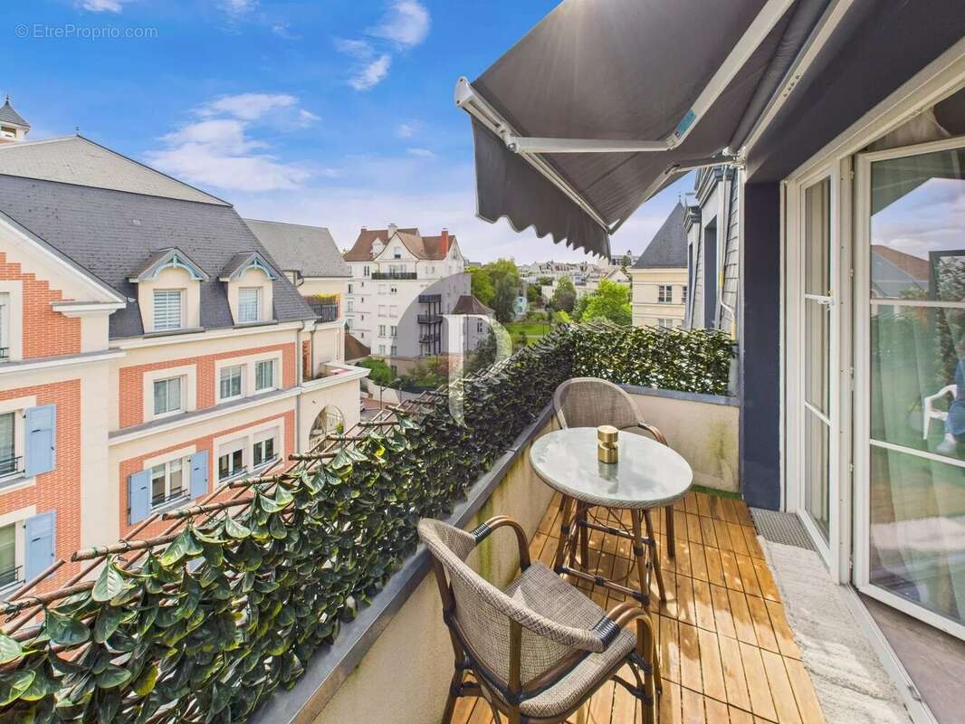 Appartement à LE PLESSIS-ROBINSON