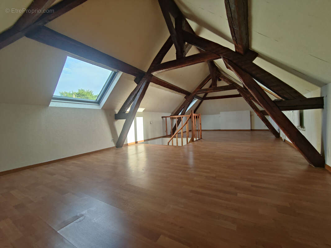 Superbe maison bourgeoise de 160 m2 hab avec sous-sol grand garage de 30 m2 sur 270 m2 de terrain clos au calm - photo 16