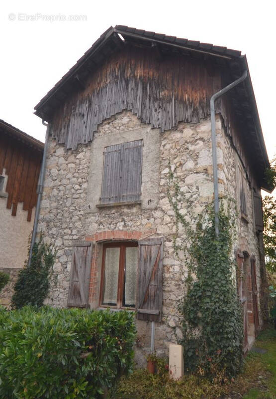 Autre à SAINT-ISMIER