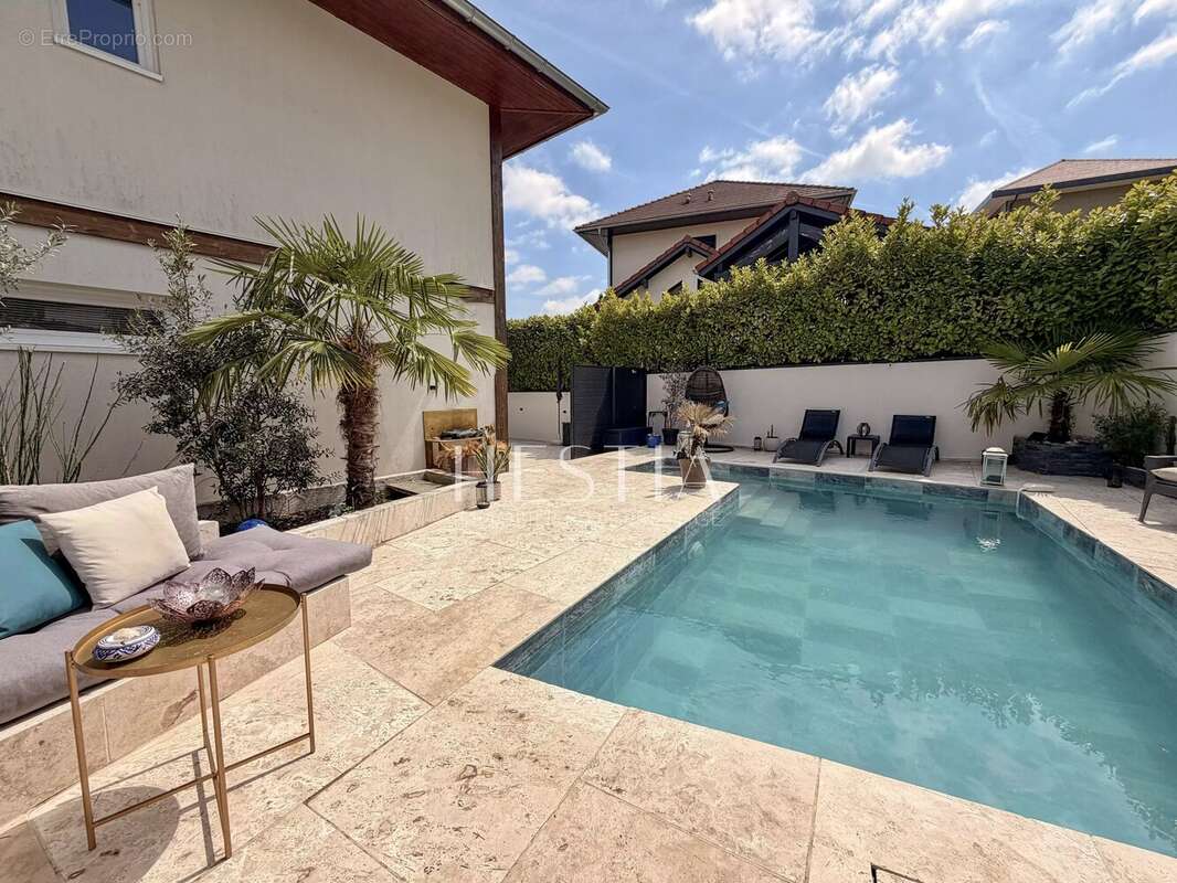Maison à POISY