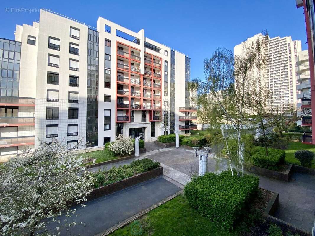 Appartement à ISSY-LES-MOULINEAUX