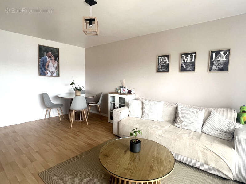 Appartement à vendre 3 pièces avec balcon à FRANCONVILLE (95) - photo 3
