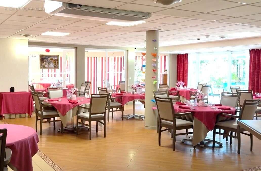 INVESTISSEMENT LOCATIF  Thonon-les-Bains  Résidence EHPAD Omeris Résidence du Léman - 5,40 % de rentabilité - photo 5