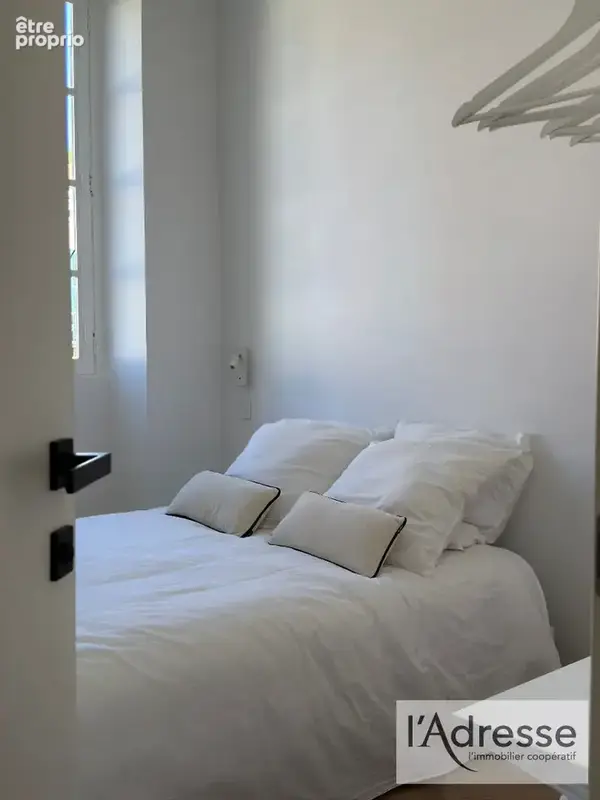Appartement de caractère - deux pièces - prestations de qualité - centre ville - photo 7