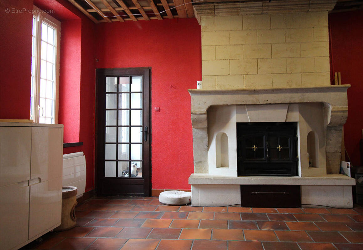 Maison à SAINT-GERMAIN-D&#039;ESTEUIL