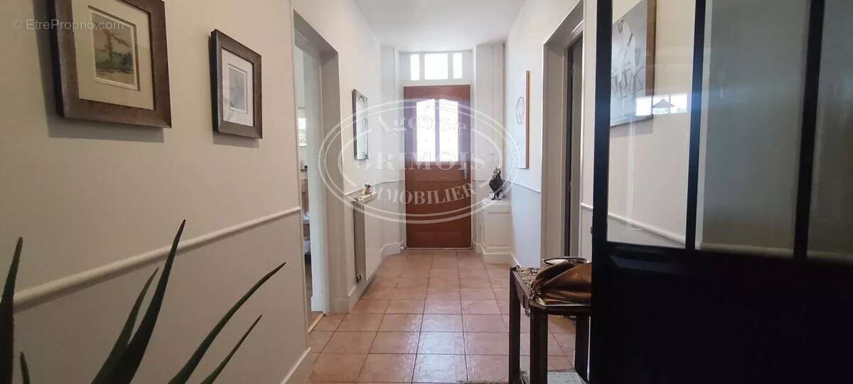 LEZIGNAN-CORBIERES - Villa de 194 m²  env./ TERRAIN de 430 m² - photo 8