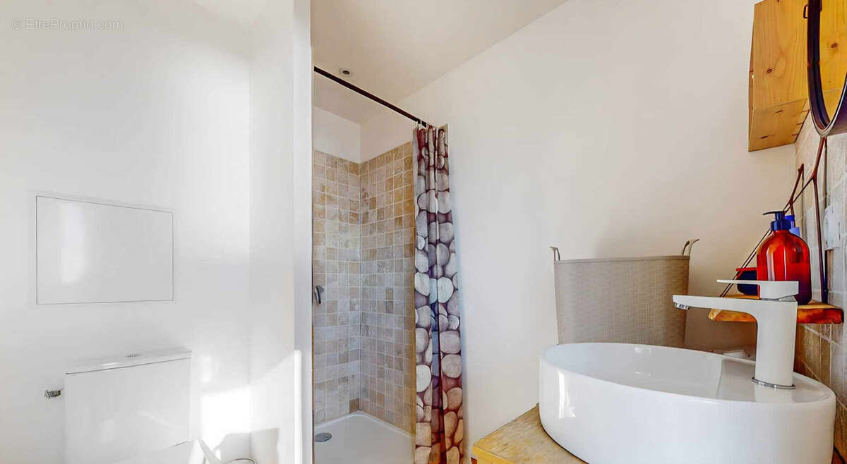 Appartement à MARSEILLE-16E