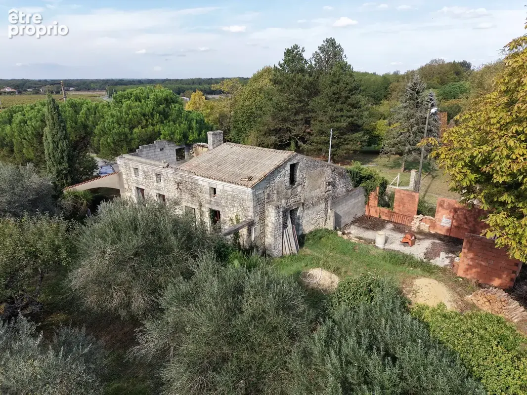 Maison 1 pièce 150 m² à vendre à Lorignac (17240) - photo 1