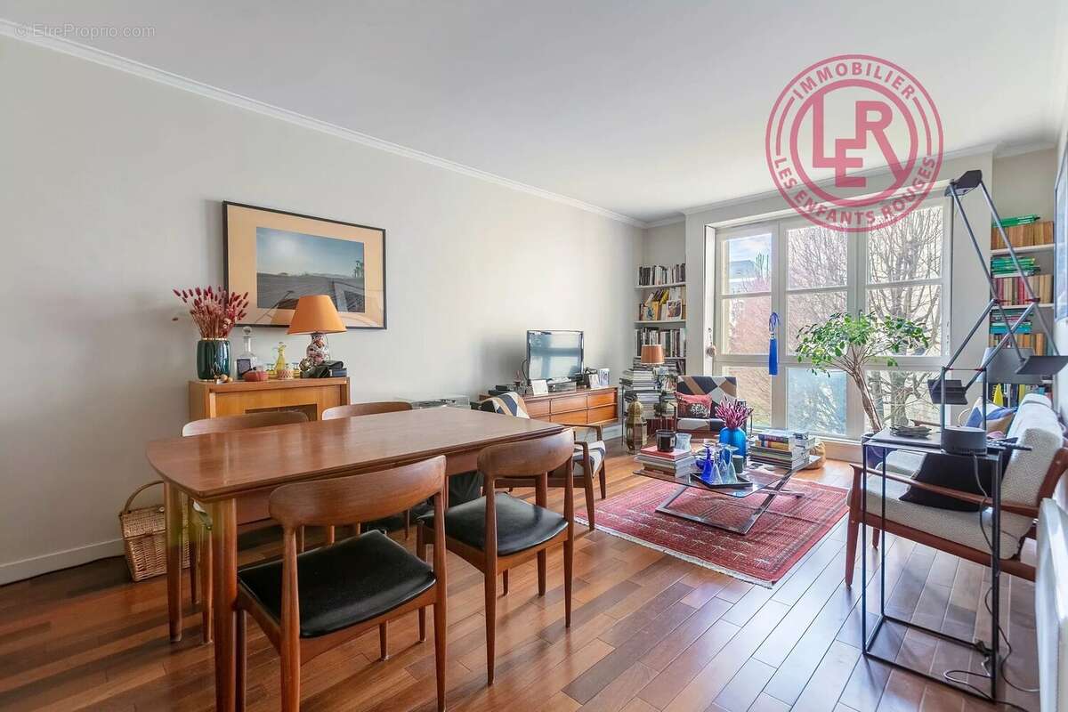 Appartement à PARIS-3E