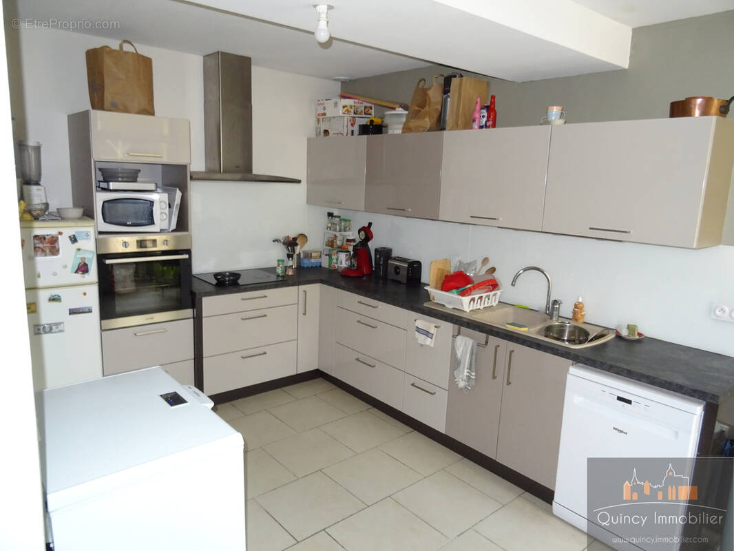 Appartement à L'ISLE-SUR-SEREIN
