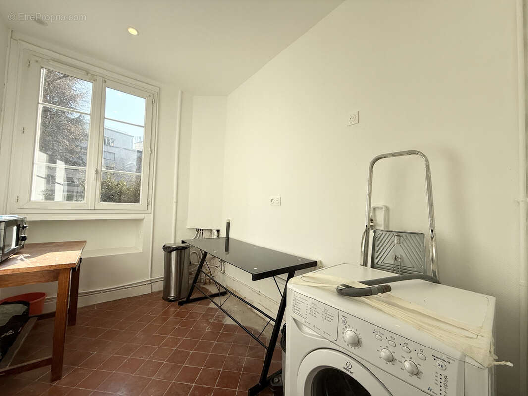 Appartement à COURBEVOIE