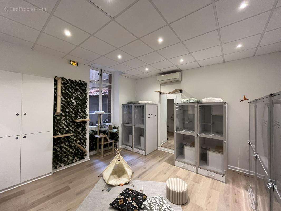 Commerce à BEAUSOLEIL