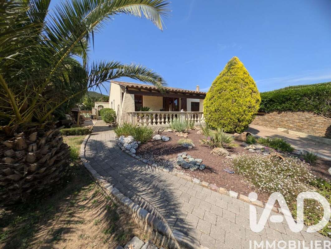 Photo 2 - Maison à LA MOLE