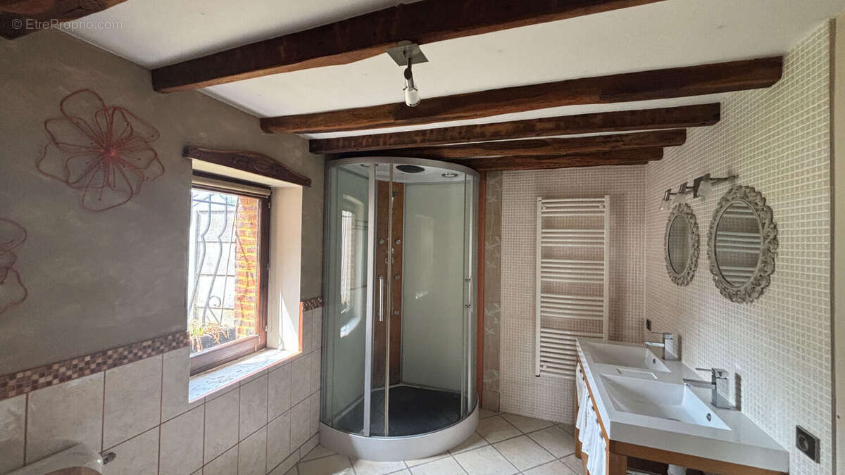 Maison 6 pièce(s) 215 m2 - photo 6