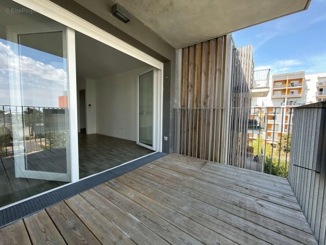 Appartement lumineux avec terrasse en résidence sécurisée - Saint-Nazaire Ouest - photo 4