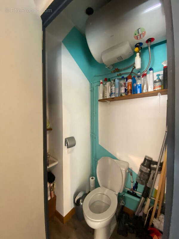 Commerce à CARNOUX-EN-PROVENCE