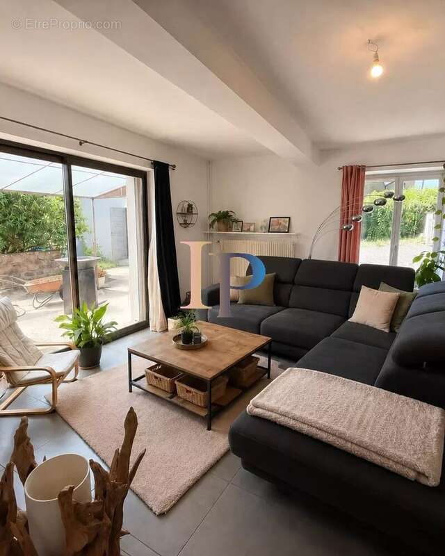 Maison à COUBLANC