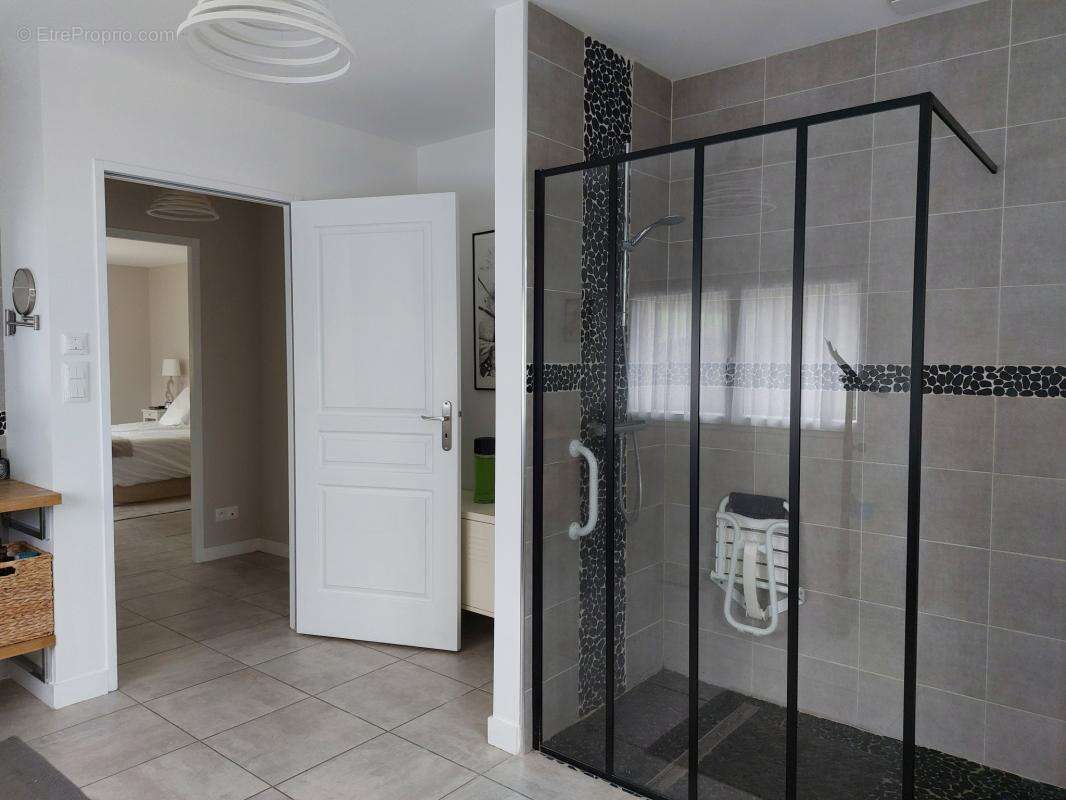 Maison à SAVIGNE-L'EVEQUE