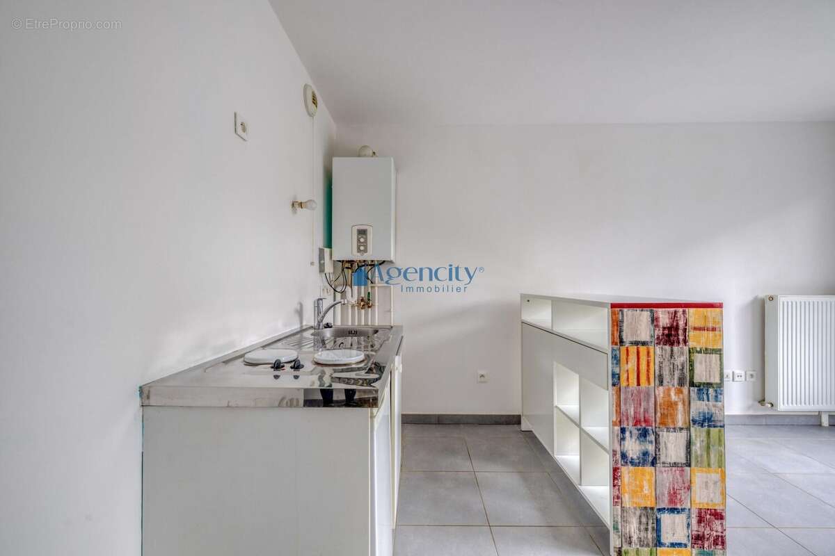 pièce de vie / cuisine - Appartement à NOISY-LE-GRAND