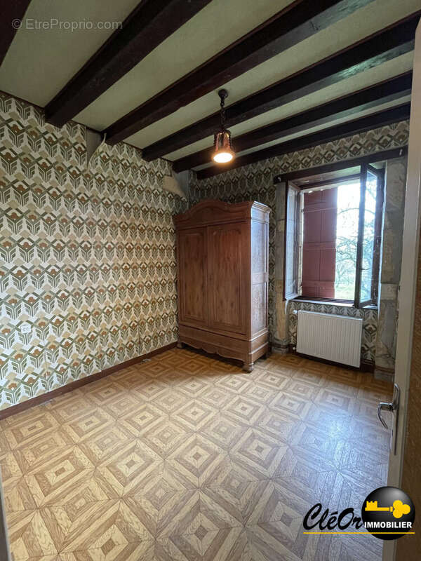Maison 112 m² à La Chapelle-Naude  - photo 6