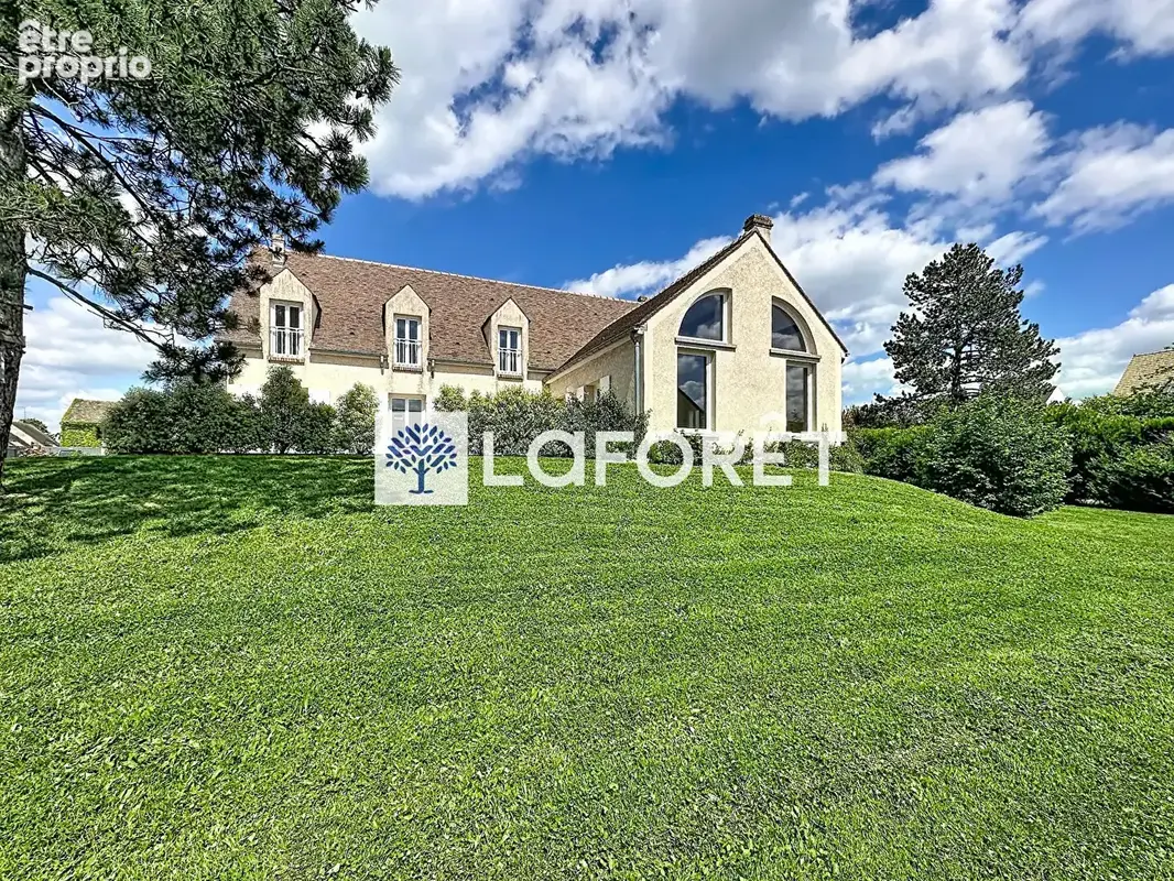 Photo Maison à Saint-Nom-La-Breteche au prix de 924 000€