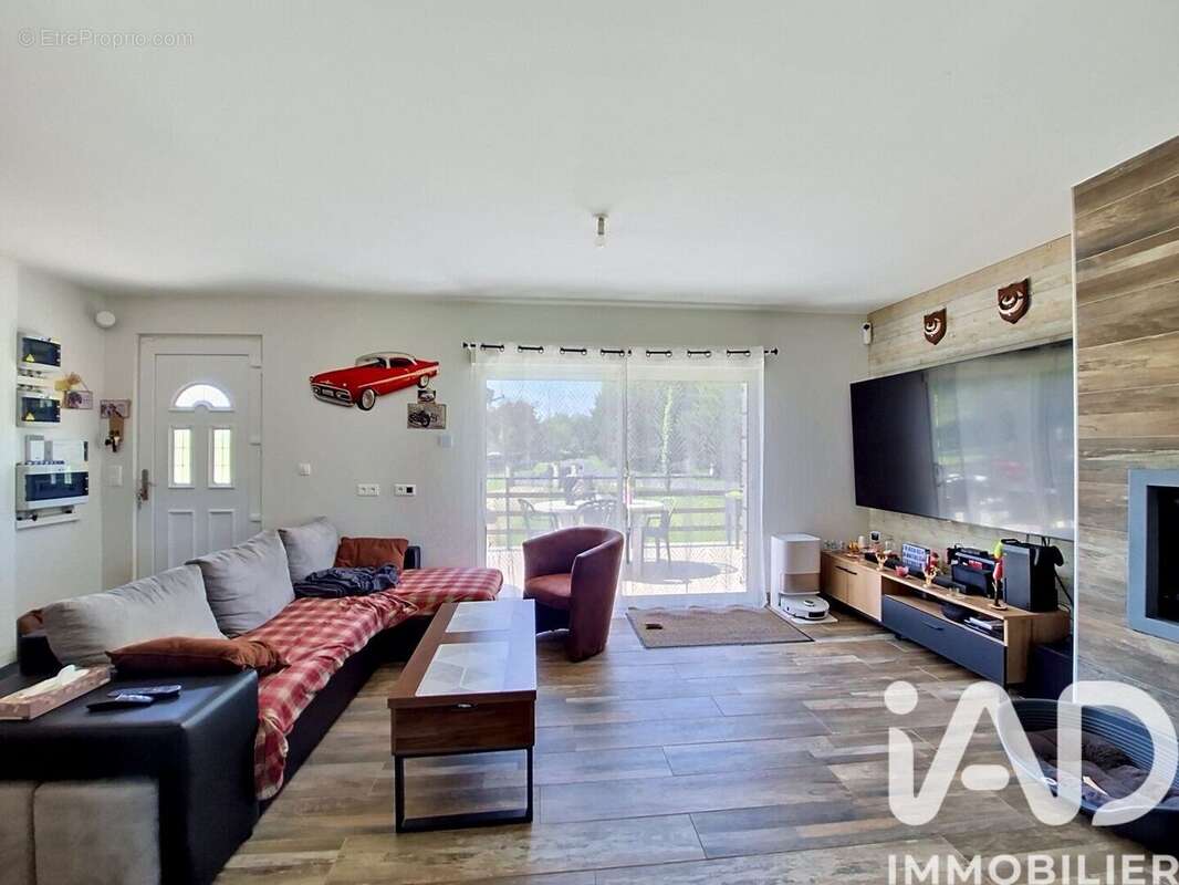 Maison 78 m² à Boismorand  - photo 3