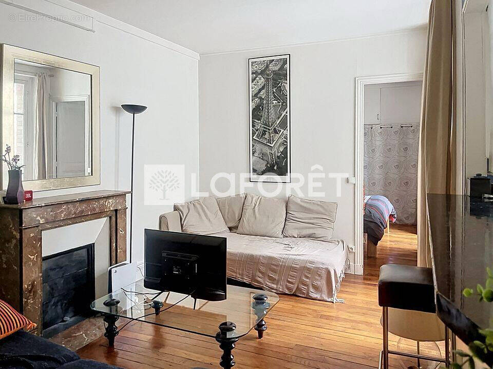 Appartement à PARIS-8E