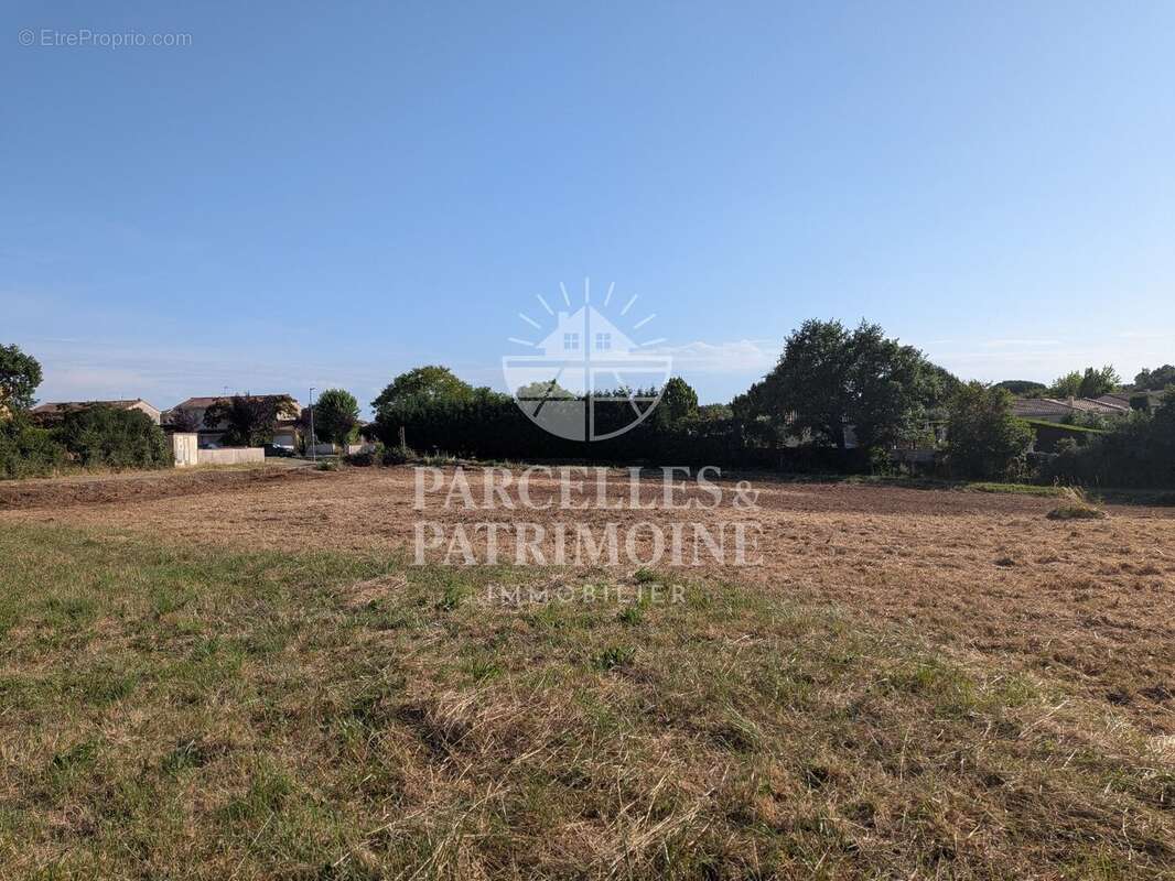 EXCLUSIVITÉ À BÉRAT  Terrain viabilisé de 727m² dans le lotissement "La Clef des Champs" - photo 2