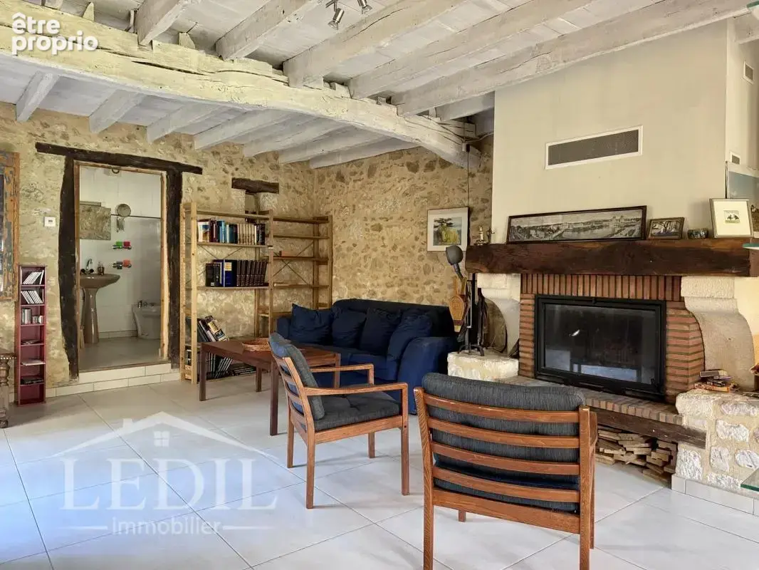 Maison de village en pierre, charme et authenticité - photo 2