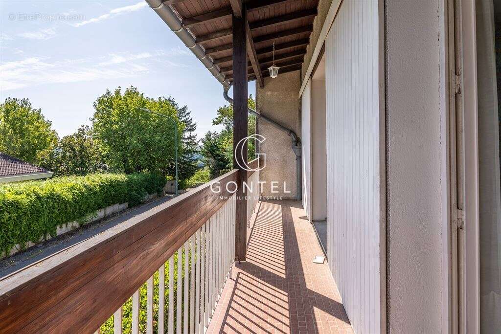 Maison familiale à rénover à Saint Didier au Mont D'or - photo 10