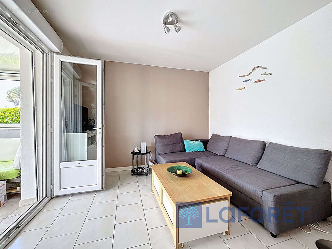 Appartement à SIX-FOURS-LES-PLAGES