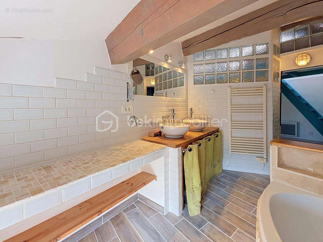 Maison de village pleine de charme – 124 m² – Solliès-Ville - photo 13