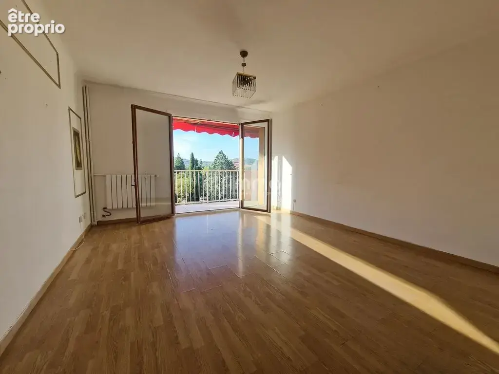 Appartement T3 avec terrasse et cave - photo 2